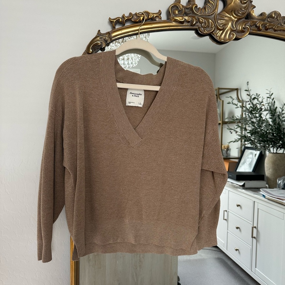 Abercrombie & Fitch Tan Knit Sweater